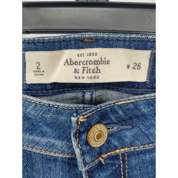 Abercrombie & Fitch Women's Distressed Varsity Letter Medium Wash Jeans Size 2 - Picture 4 of 5
